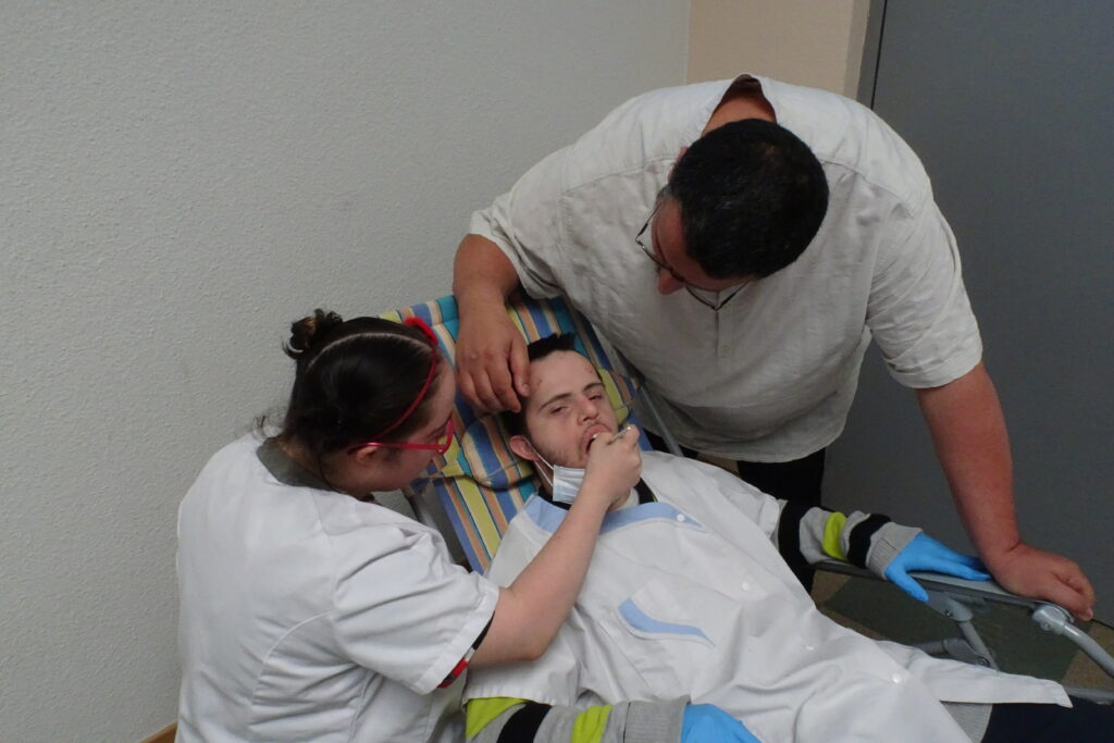 PHOTO POLE SOINS(4)